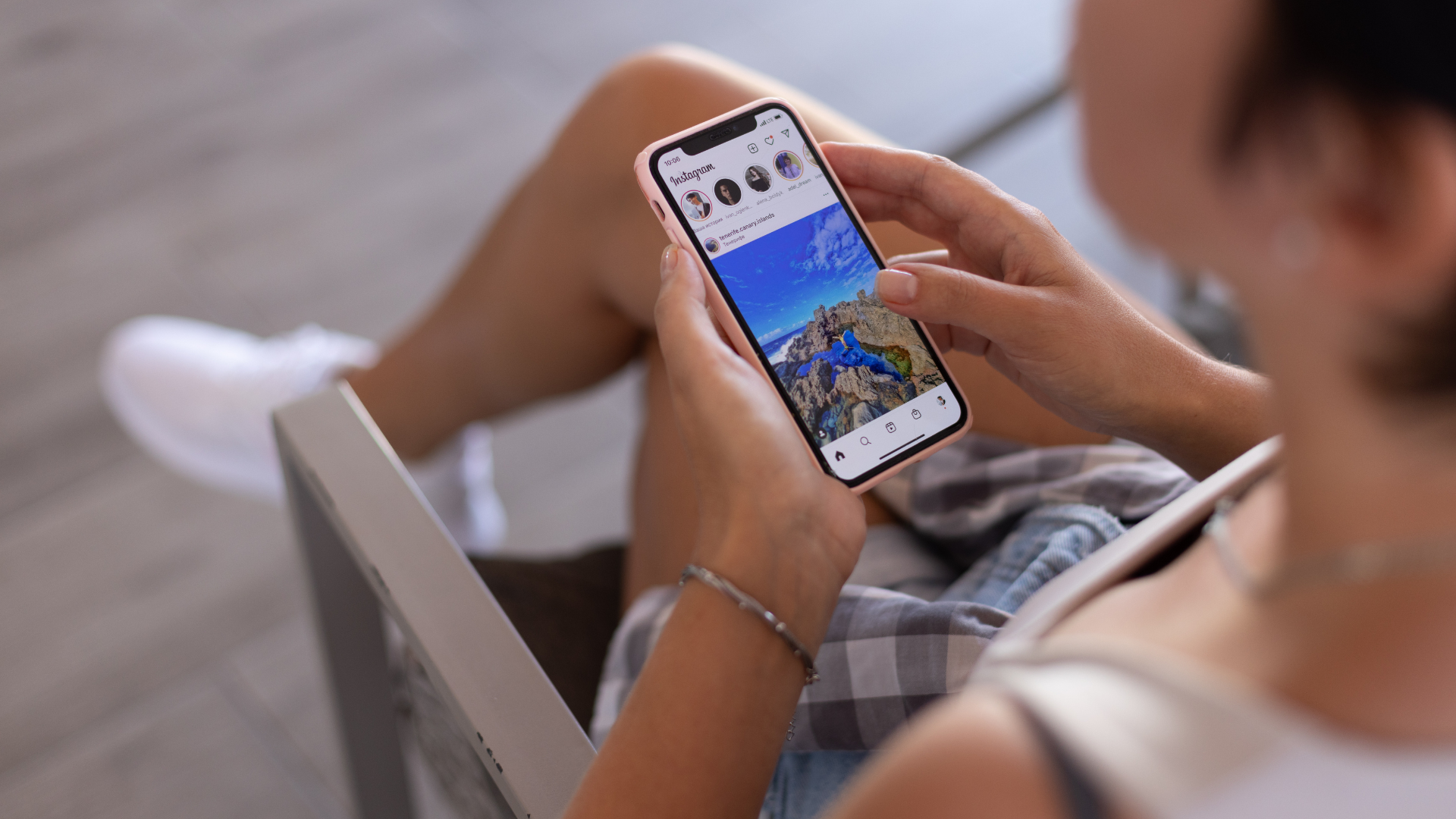 Read more about the article Is social media a Good Place for Photographers to Share Their Work?