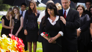 Read more about the article What To Expect at A Funeral?