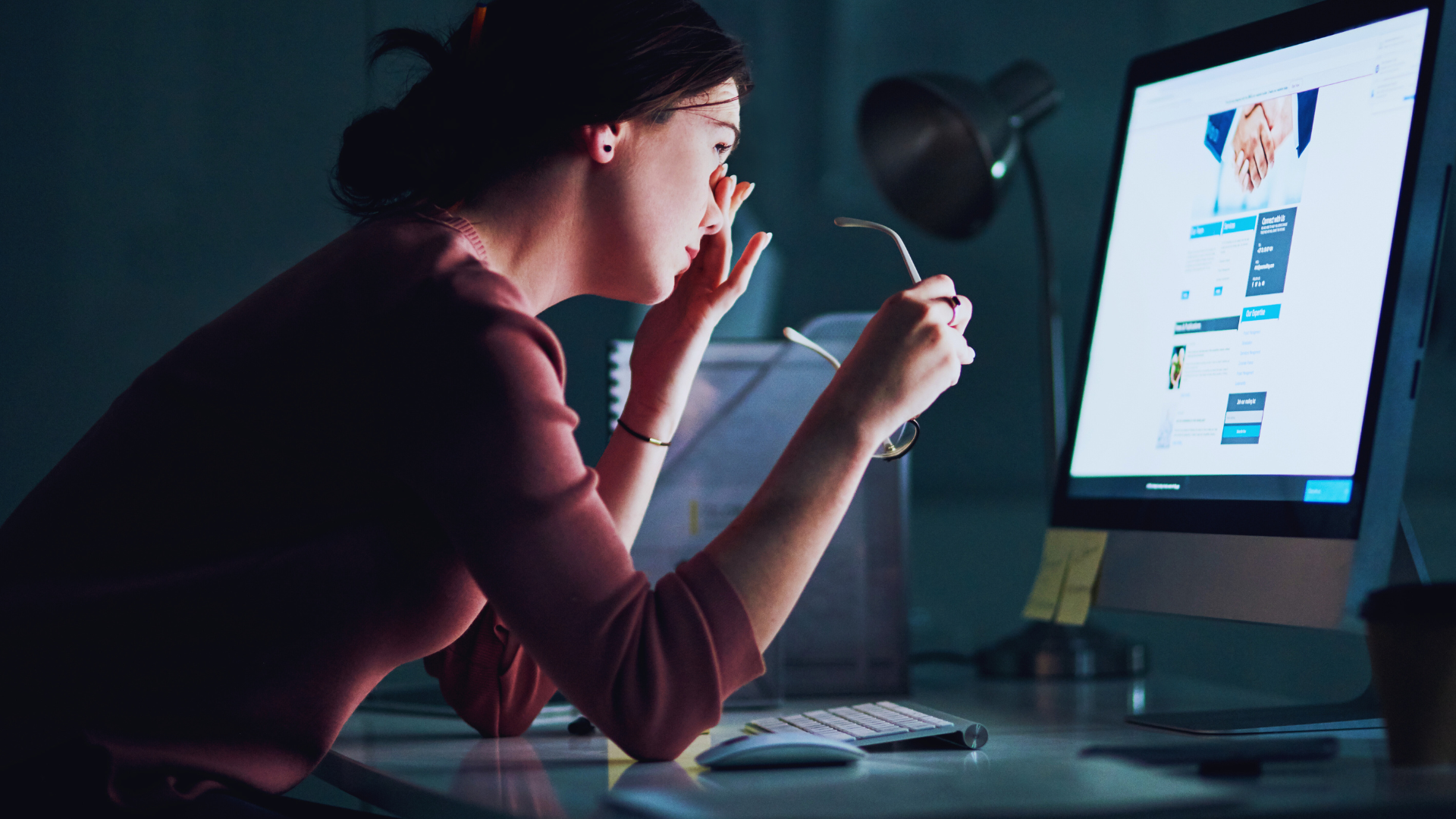 Read more about the article Screen Time and Mental Health: Understanding the Impact on Well-Being